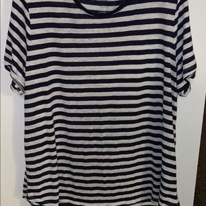 striped old navy t shirt